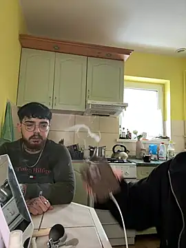 Snapshot of MrAndMrsSavage chatting on 25, 2, 2025 MrAndMrsSavage online show from 25, 2, 2025