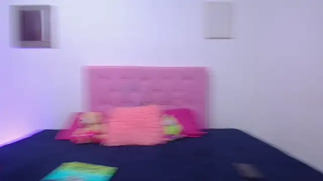 issa kitty online show from 4, 3, 2025