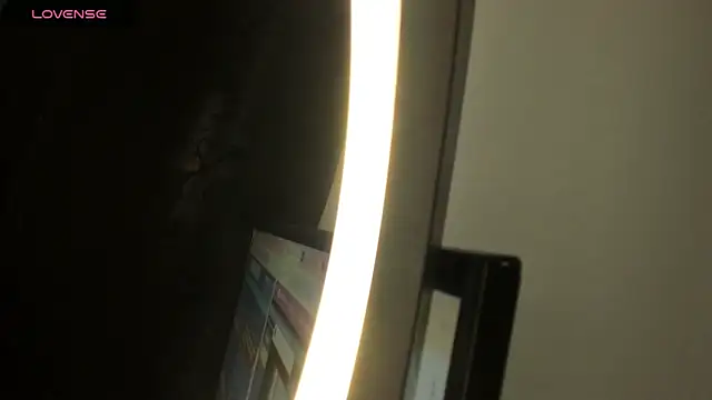 issa kitty online show from 28, 10, 2025