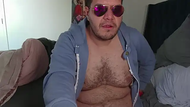 Snapshot of bearcloudcomputa chatting on 4, 1, 2025 bearcloudcomputa online show from 4, 1, 2025