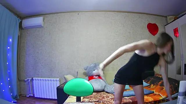 --Model--2 online show from 5, 12, 2024