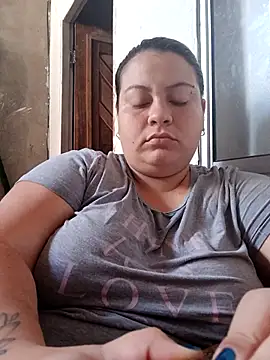 Snapshot of carola_hotwife chatting on 27, 9, 2025 carola hotwife online show from 27, 9, 2025