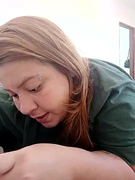 Snapshot of carola_hotwife chatting on 18, 11, 2025 carola hotwife online show from 18, 11, 2025