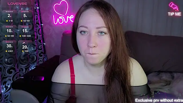 KellyCrystall online show from 12, 3, 2026