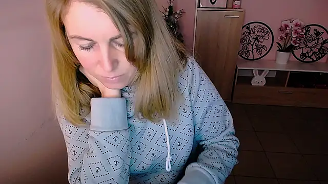 Hot Milady online show from 19, 12, 2024