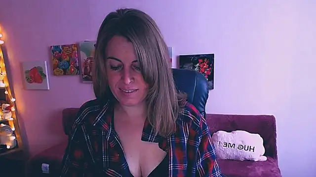 Hot Milady online show from 18, 2, 2025