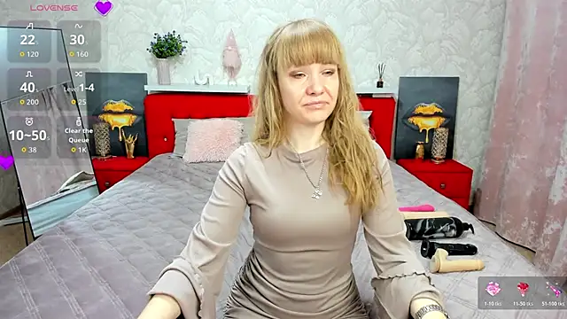 KattyPeachX online show from 17, 11, 2025