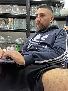 JuanZapata33 online show from 6, 12, 2024