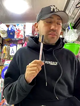 JuanZapata33 online show from 26, 11, 2025