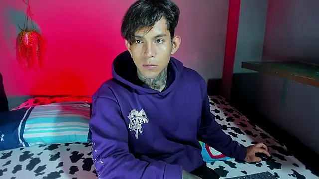 Travistanner 28 online show from 6, 10, 2025