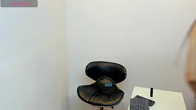 Snapshot of FRAN_DESS chatting on 7, 2, 2025 FRAN DESS online show from 7, 2, 2025