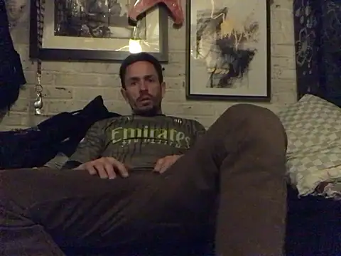 Snapshot of Gman143187 chatting on 10, 12, 2024 Gman143187 online show from 10, 12, 2024