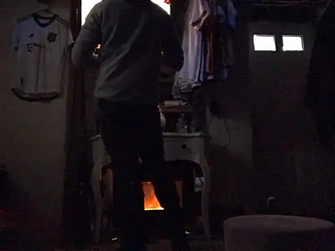 Snapshot of Gman143187 chatting on 12, 12, 2024 Gman143187 online show from 12, 12, 2024