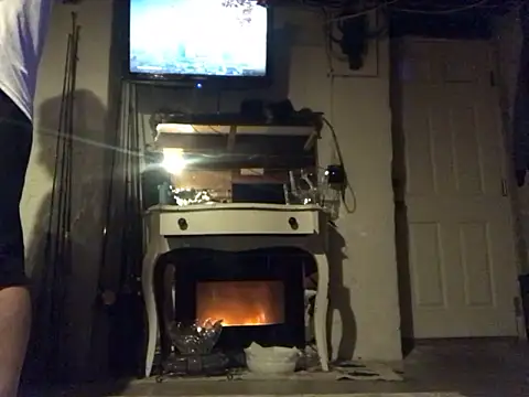 Snapshot of Gman143187 chatting on 3, 1, 2025 Gman143187 online show from 3, 1, 2025