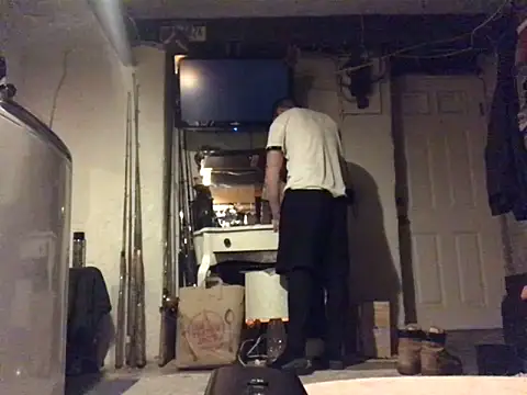 Snapshot of Gman143187 chatting on 6, 1, 2025 Gman143187 online show from 6, 1, 2025