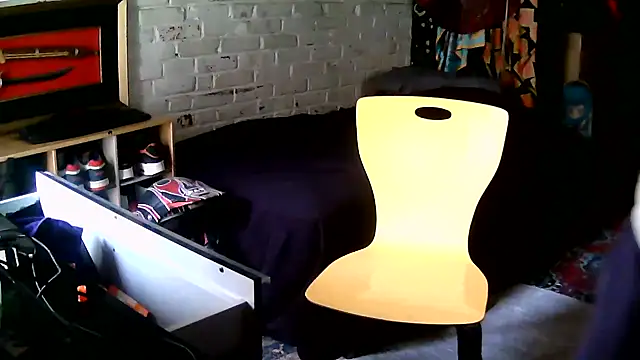 Snapshot of Gman143187 chatting on 12, 3, 2025 Gman143187 online show from 12, 3, 2025