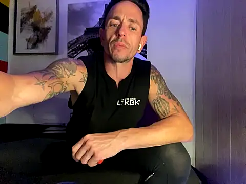 Snapshot of Gman143187 chatting on 2, 10, 2025 Gman143187 online show from 2, 10, 2025