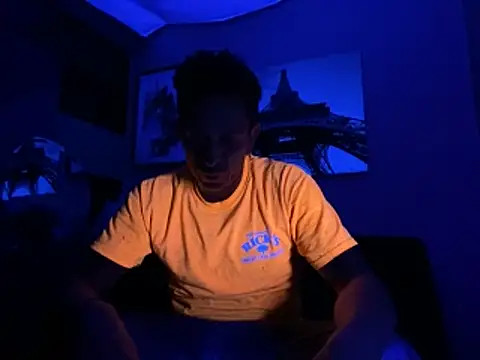 Snapshot of Gman143187 chatting on 17, 10, 2025 Gman143187 online show from 17, 10, 2025