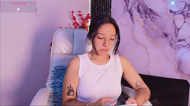 Snapshot of Valery_wang chatting on 9, 4, 2026 Valery wang online show from 9, 4, 2026
