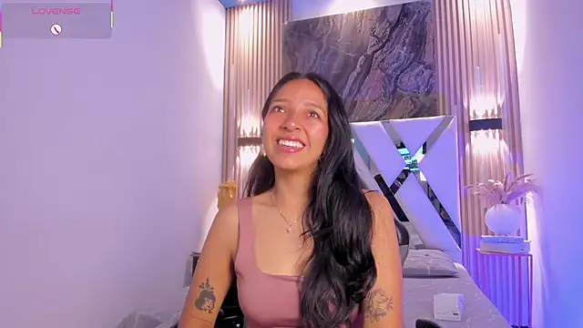 Snapshot of Valery_wang chatting on 13, 4, 2026 Valery wang online show from 13, 4, 2026
