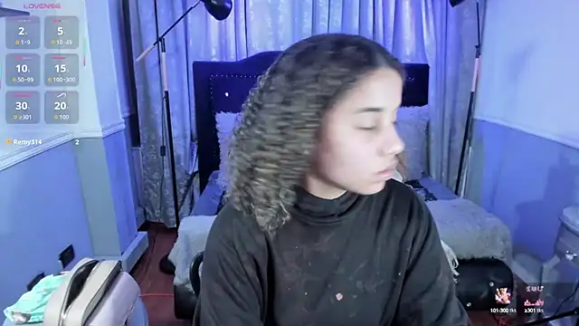 Snapshot of Mayaa_ross chatting on 18, 9, 2025 Mayaa ross online show from 18, 9, 2025