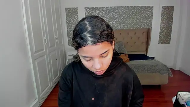 Snapshot of Mayaa_ross chatting on 1, 10, 2025 Mayaa ross online show from 1, 10, 2025