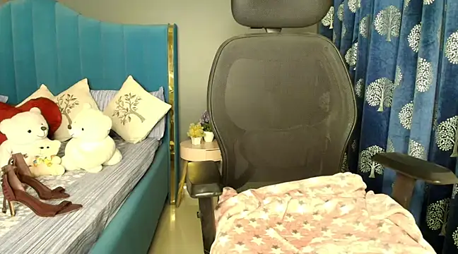 CUTE princess 143 online show from 6, 2, 2025