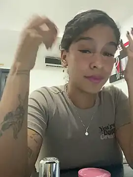 Snapshot of Arteatenea__ chatting on 4, 1, 2025 Arteatenea online show from 4, 1, 2025