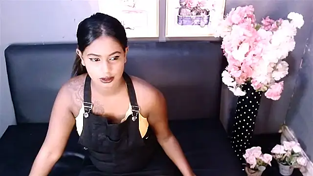 Littleindianmilf online show from 25, 2, 2025