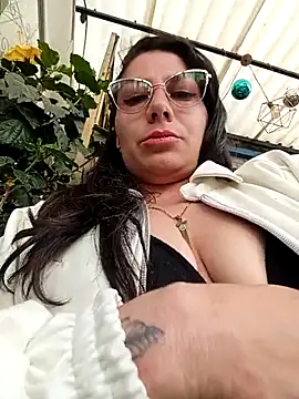Snapshot of VALERY-03_ chatting on 30, 4, 2026 VALERY-03 online show from 30, 4, 2026