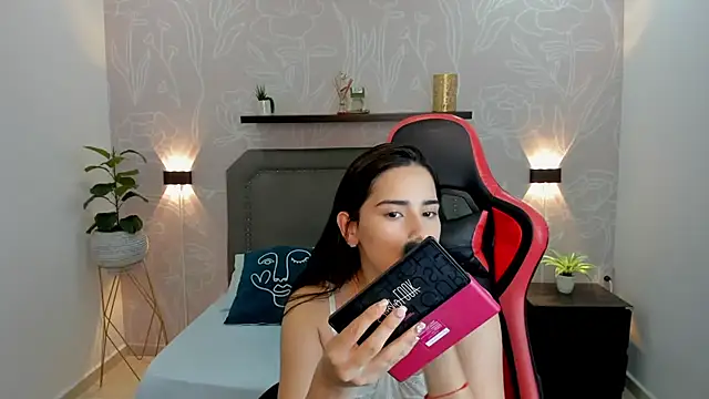 angelica dymond online show from 18, 3, 2025