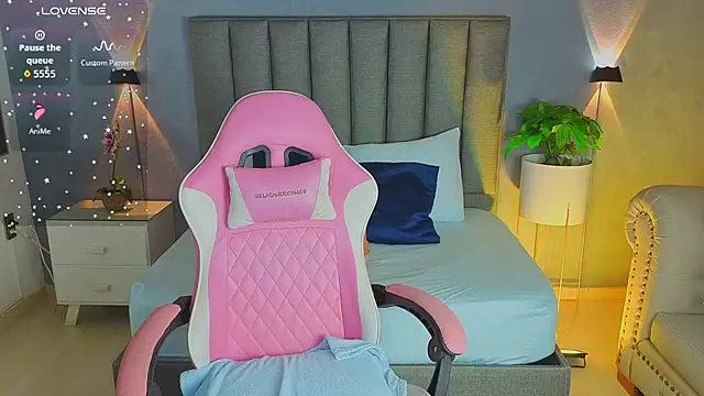 angelica dymond online show from 31, 10, 2025