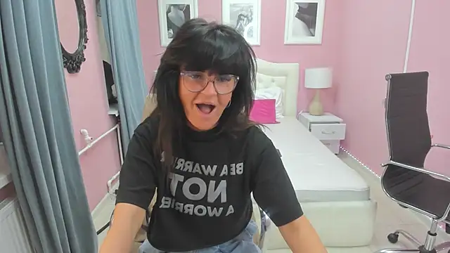 EricaAndPenelopa online show from 30, 11, 2025