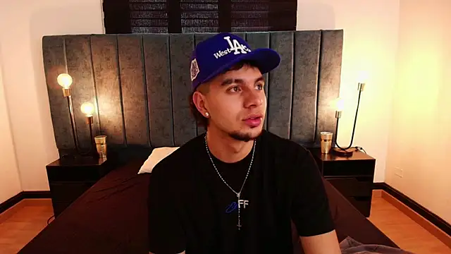 Amadeo Wild online show from 15, 2, 2025