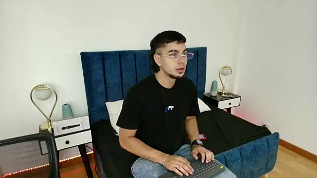 Amadeo Wild online show from 15, 3, 2025