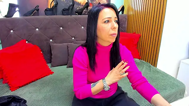 LauraSin online show from 2, 4, 2026