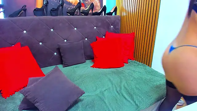 LauraSin online show from 21, 4, 2026