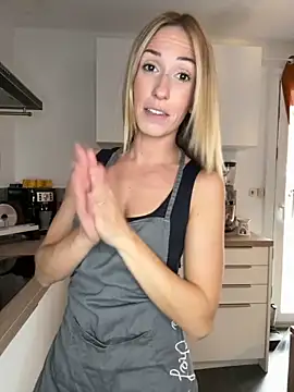 lola tentatiion online show from 18, 9, 2025