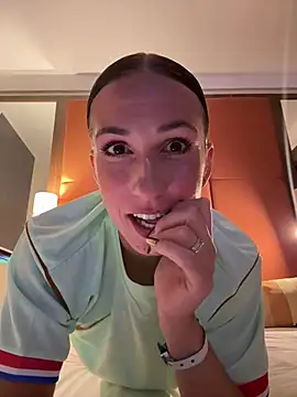 lola tentatiion online show from 4, 7, 2026