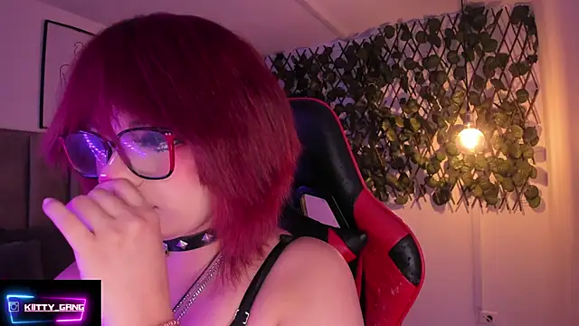 Kitty Gang online show from 27, 9, 2025