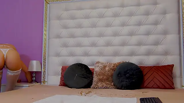 Lenna Paul online show from 17, 9, 2025