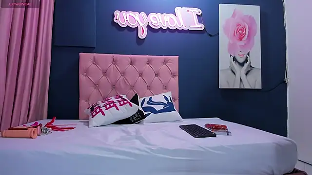 Cindy milf online show from 6, 2, 2025