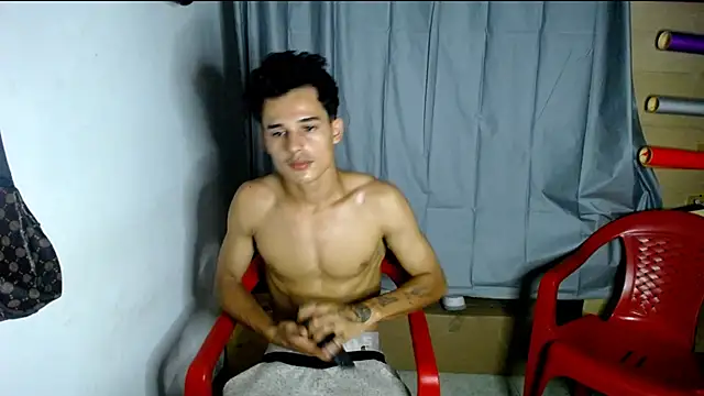 Snapshot of freddy_romas chatting on 20, 12, 2024 freddy romas online show from 20, 12, 2024