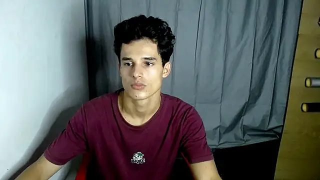 Snapshot of freddy_romas chatting on 24, 1, 2025 freddy romas online show from 24, 1, 2025