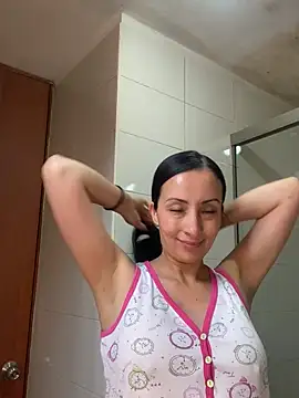 yaralyminjo2 online show from 7, 12, 2024