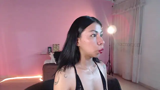 selene gils online show from 18, 6, 2026