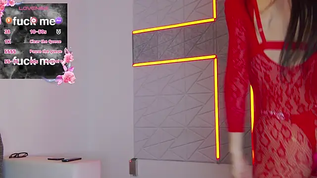 hailey peach online show from 26, 9, 2025