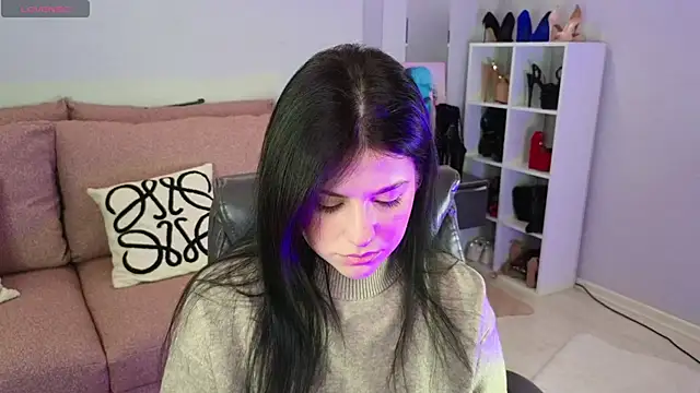 Jenna Adams  online show from 17, 10, 2025