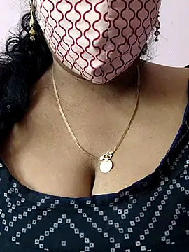 mallu-sumi online show from 26, 5, 2026