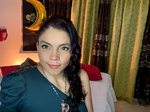 Snapshot of amii777 chatting on 8, 11, 2025 amii777 online show from 8, 11, 2025